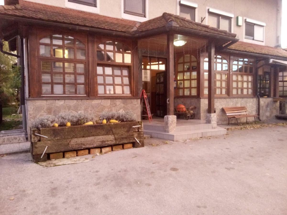 Hotel Gostilna Ulcar Ig Exterior foto